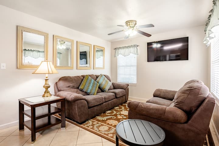 1311#101 Spruce Dr -2 Bath/7 Beds -Ask 4 Discounts - Knoxville, TN