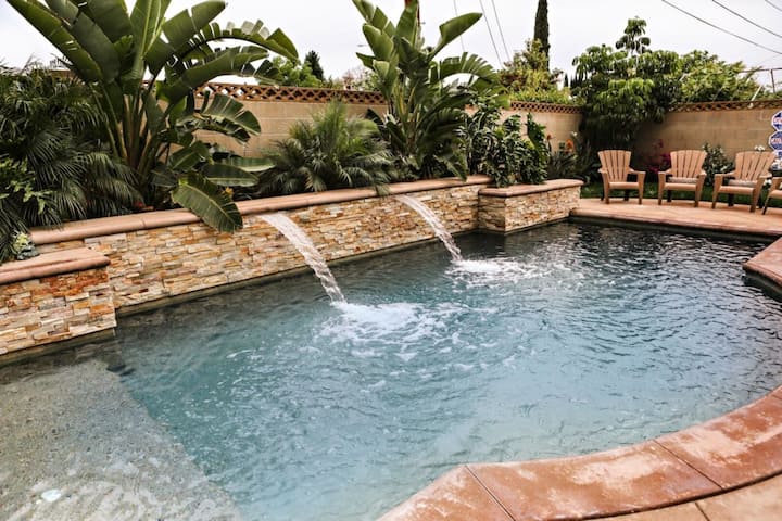 Wonderful Pool/jac Home: 2 Ensuites 3/4 Mi 2 Disny - Anaheim
