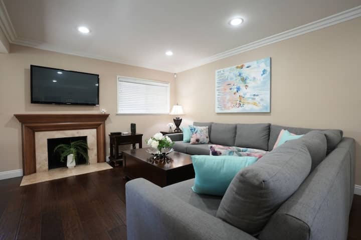 Charming Home: 1/2 Mile Walk2disney, Kids Playset - Anaheim, CA