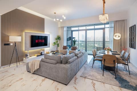 Top performing Airbnb: Elite 4BR | All Golf View Bedrooms | Vida Hills in Al Thanyah Third