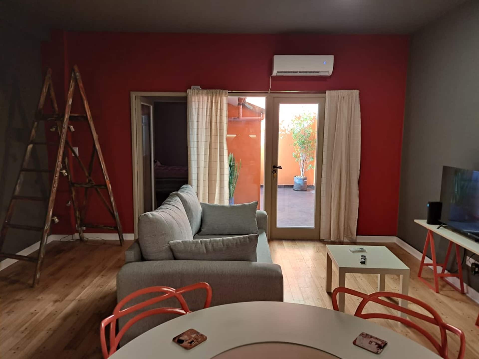 One-bedroom apartment in Monserrat