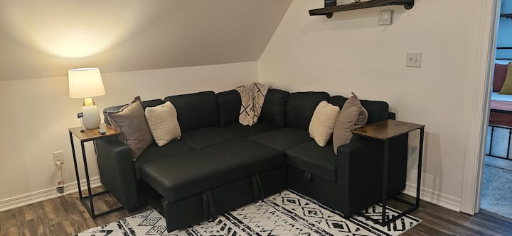 Down Under Loft-trail Access Mere Feet Away! - Bentonville, AR