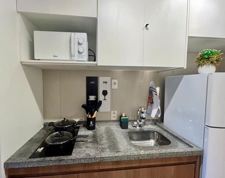Studio – Frente Ao Metrô Luz E 200m Da 25 De Março - São Paulo