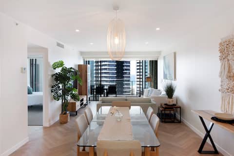 Top Airbnb: Broadbeach Luxury Apartment | Ocean and City Views in Broadbeach