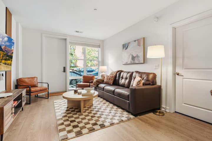 Sleek Stylish 1br |Arlington/parking-mins To Dc! - Arlington, VA