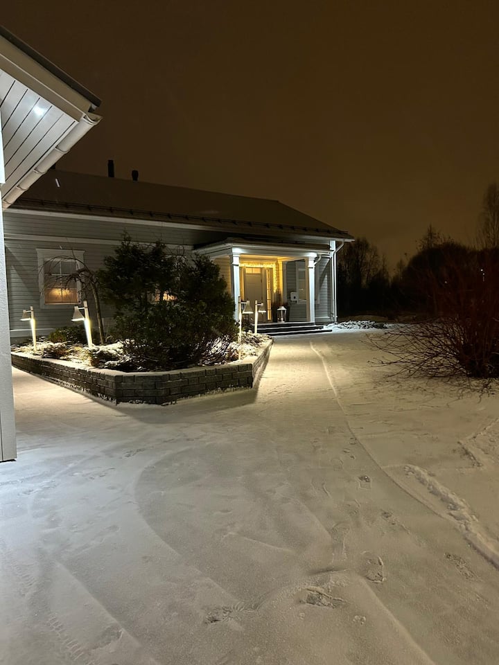 Viihtyisä Talo Ja Hyvä Sijainti Paikassa Rovaniemi - Rovaniemi