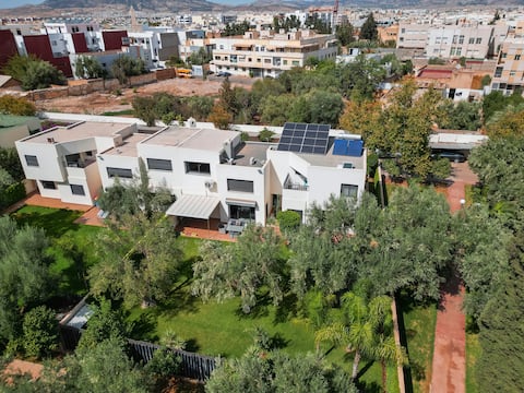 Prestigious villa, discreet luxury and absolute comfort