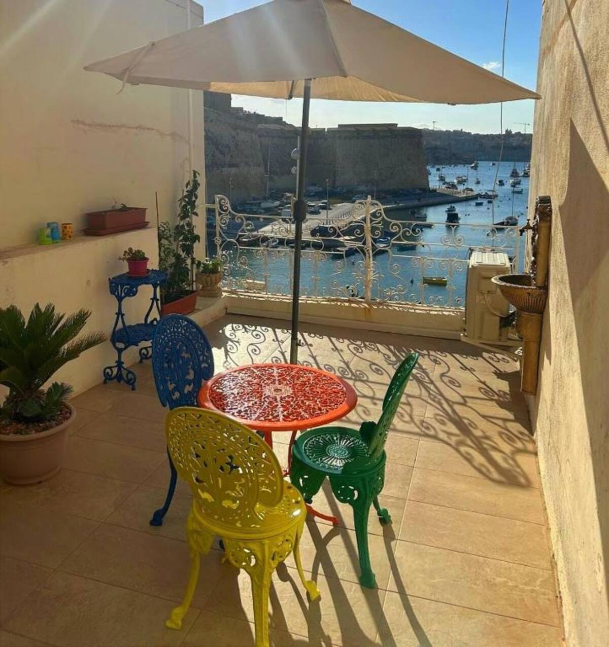 1500 Little Pink House in Kalkara Creek