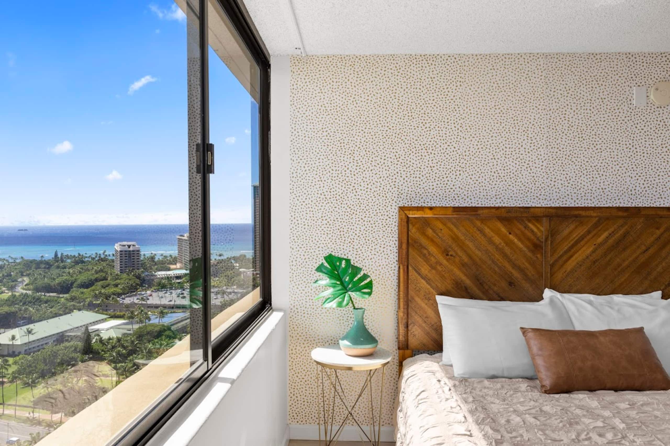 Condo in Honolulu · ★4.65 · 1 bedroom · 1 bed · 1 private bath - Image 6