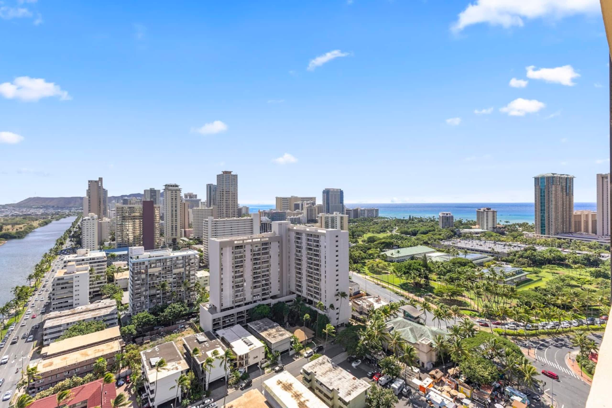 Condo in Honolulu · ★4.65 · 1 bedroom · 1 bed · 1 private bath - Image 19