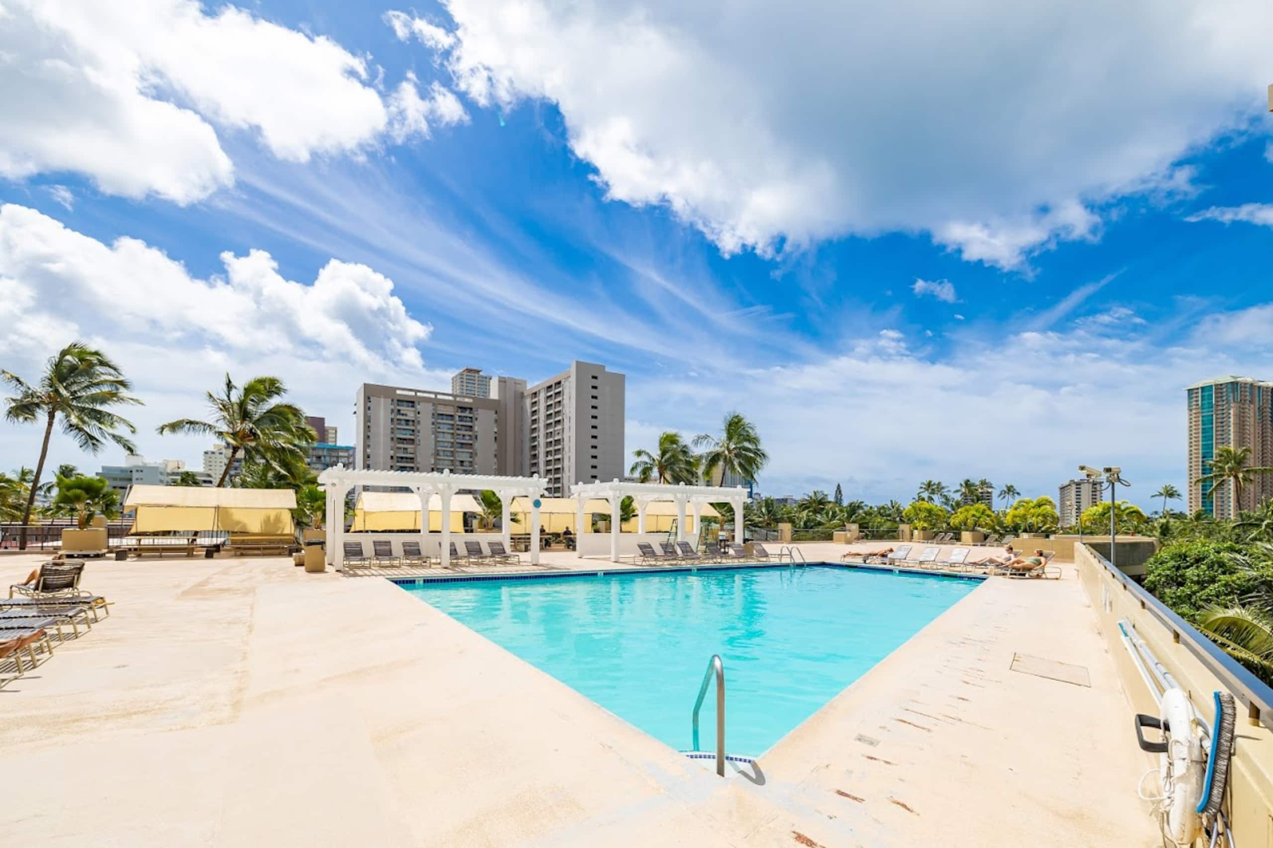 Condo in Honolulu · ★4.65 · 1 bedroom · 1 bed · 1 private bath - Image 16