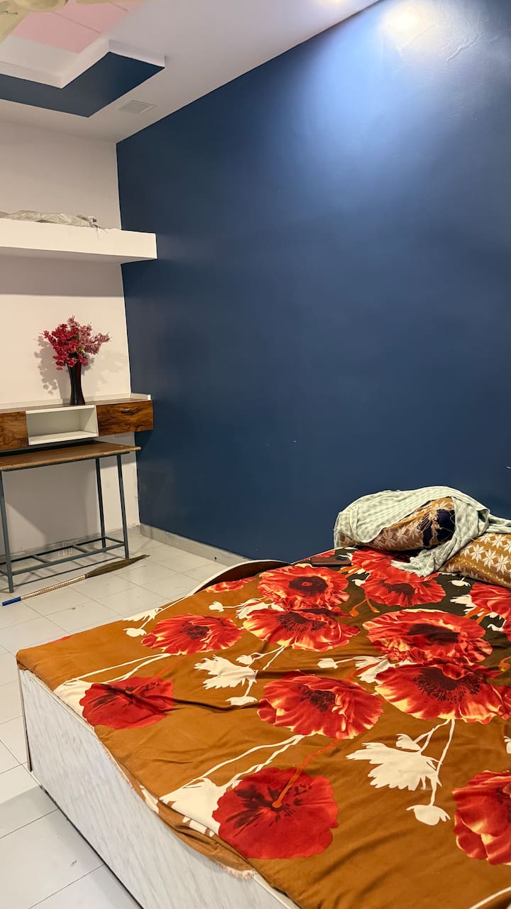 Peaceful Family Stay| 2 King Bed And 1 Bunk - Aurangabad