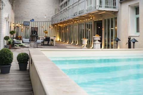 Vacation home / pool / terrace / play area