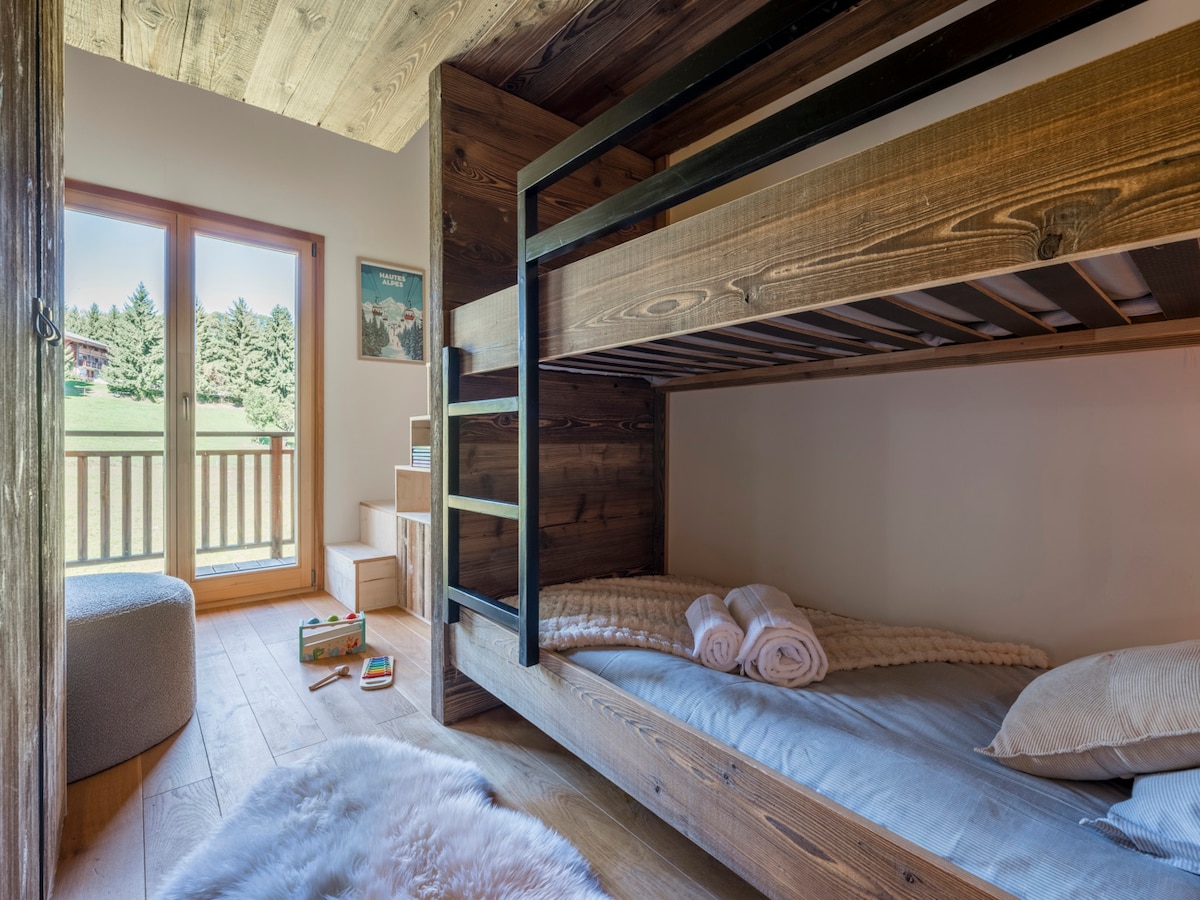 Chumba cha 4 cha kulala - Ghorofa ya 2 
Chumba cha watoto