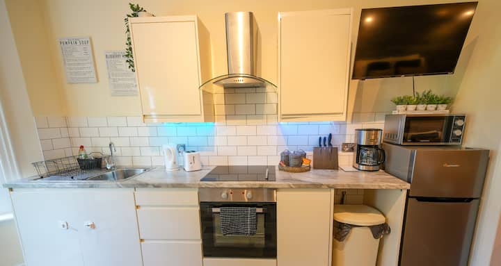 Studio With Additional Sofa Bed - Eastbourne - Eastbourne