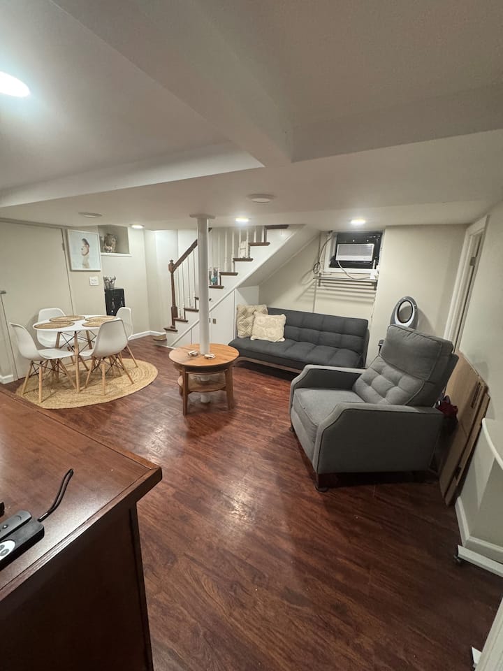 Modern North Bergen Basement Apartment Near Nyc! - North Bergen, NJ