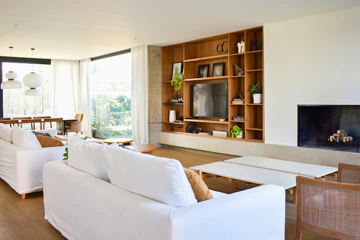 Casa moderna em condomínio fechado em La Horqueta, Beccar