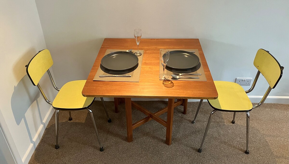 Popular Airbnb listing: Ty Dwrgi-Bach | cosy stream-side cottage | parking in Cusop