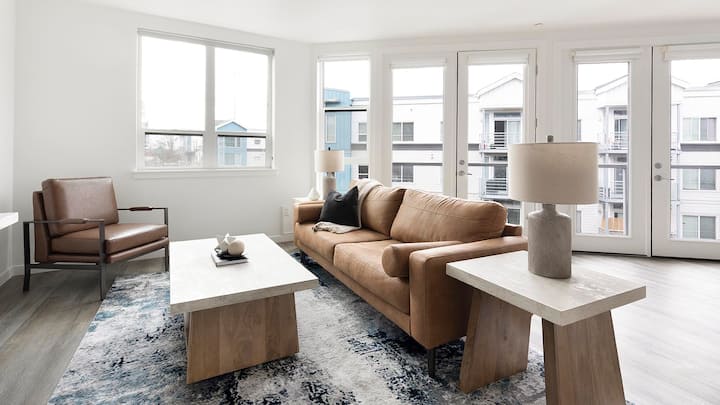 Landing | Spectacular 2bd, Gym - Vancouver, WA