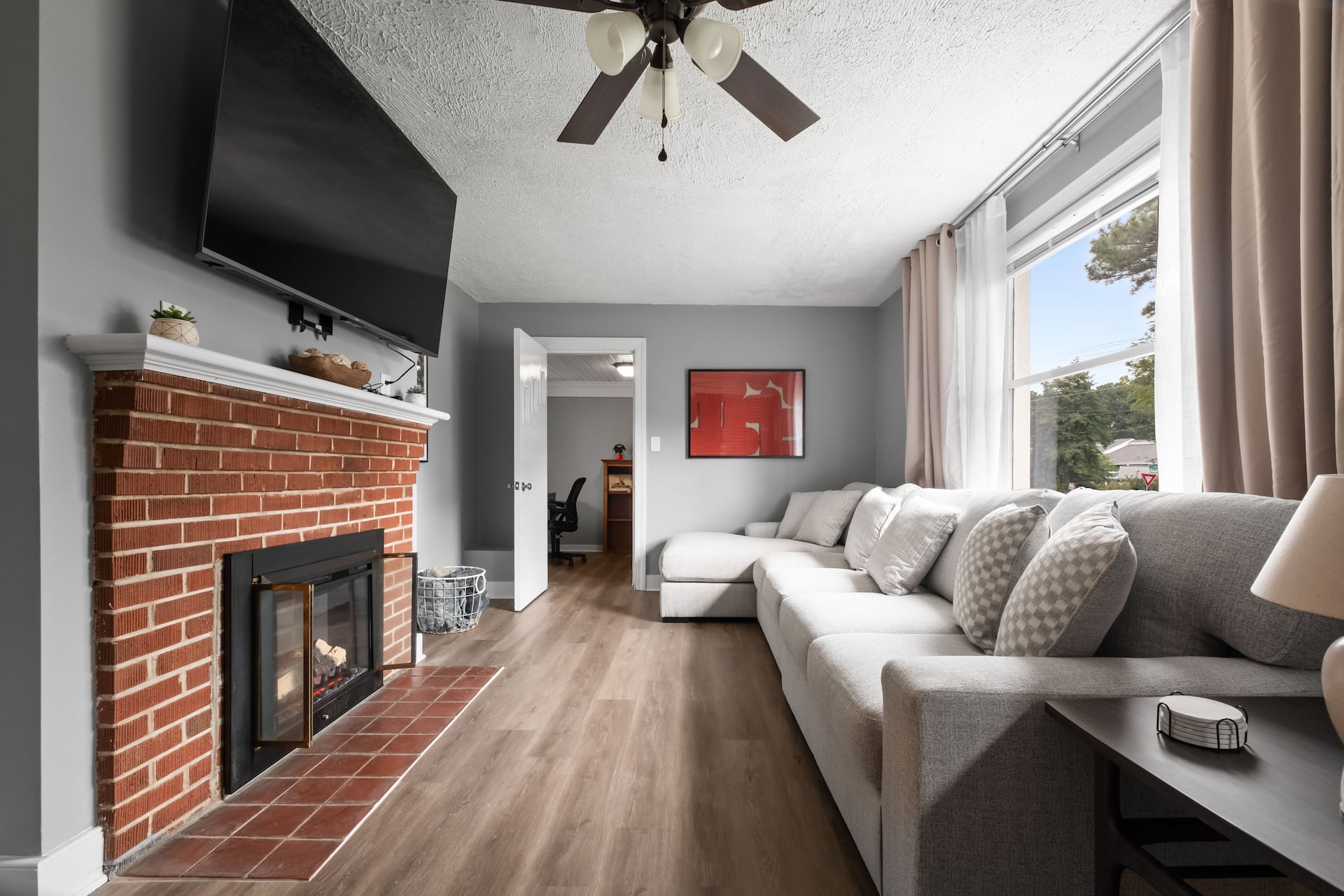 River City Haven: 10‑Person Richmond Home