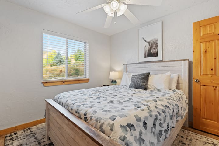 Dhomë gjumi 1- Krevat dopio "queen"