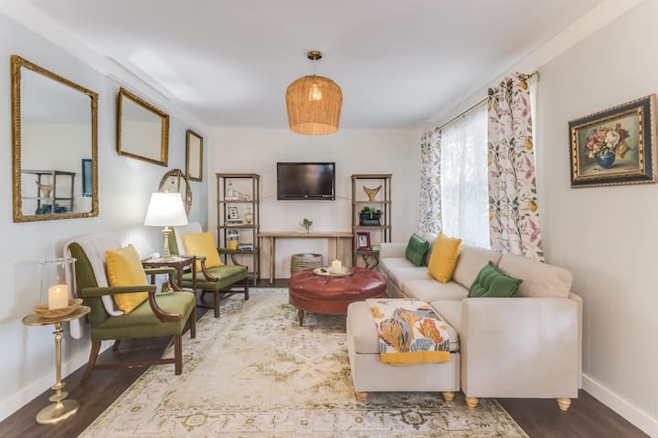 A Retro Cottage In Downtown Ocean Springs. - Ocean Springs, MS