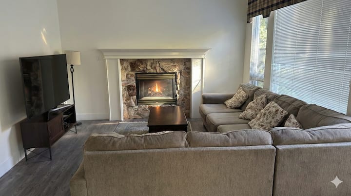 Mountain Getaway | Trails Nearby | Family-friendly - Coquitlam