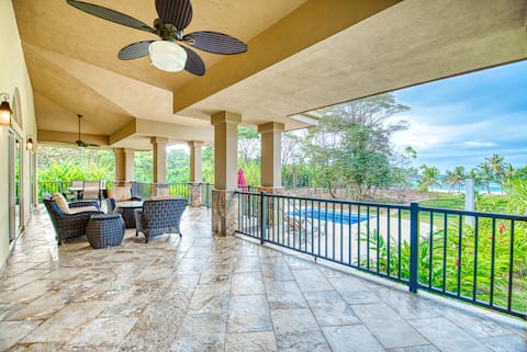 3 bedroom Luxury Villa beachfront