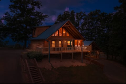 Heavenly Horizon Hideaway cabin in Pigeon Forge - Photo 1