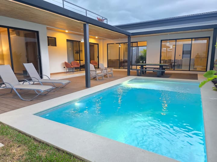 Selvalegre Arenal Volcano View Villa - Brand New - La Fortuna