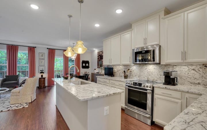 Room In Woodbridge, Virginia - Woodbridge, VA