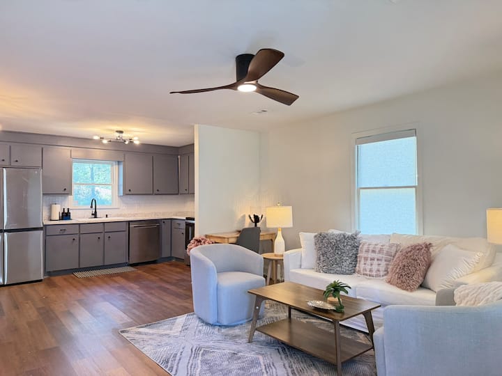 Newly Renovated! 3bdrm Pet Friendly! - Goose Creek, SC