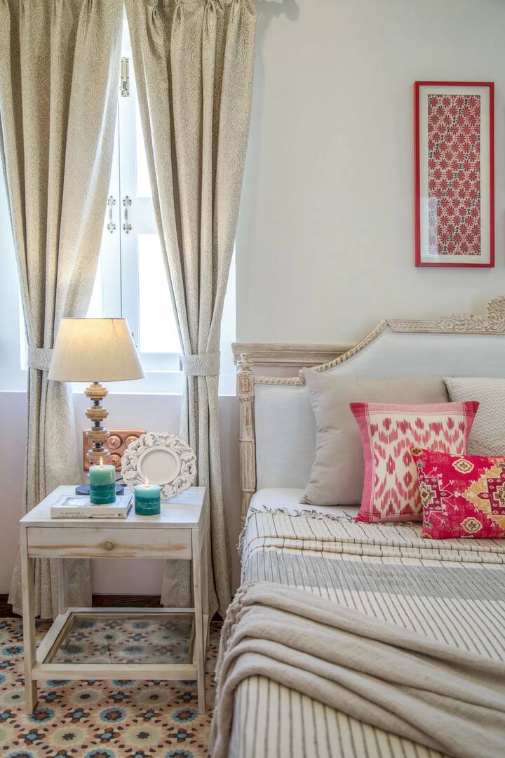 Bedroom 1 image 3