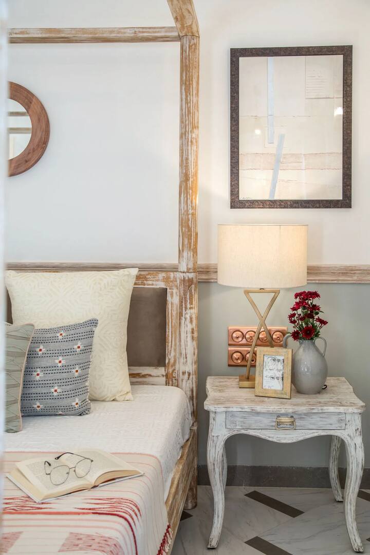 Bedroom 1 image 2