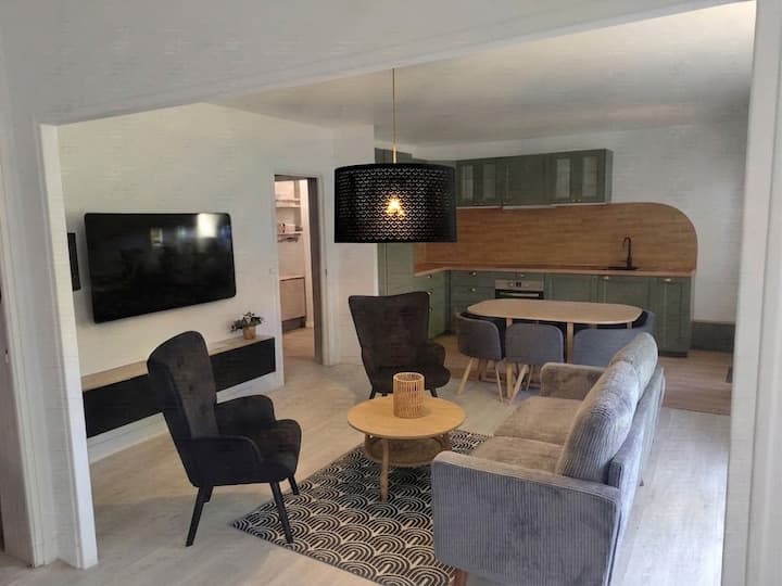 Appartement 4/6 Personnes Lumineux Et Calme - Pontorson