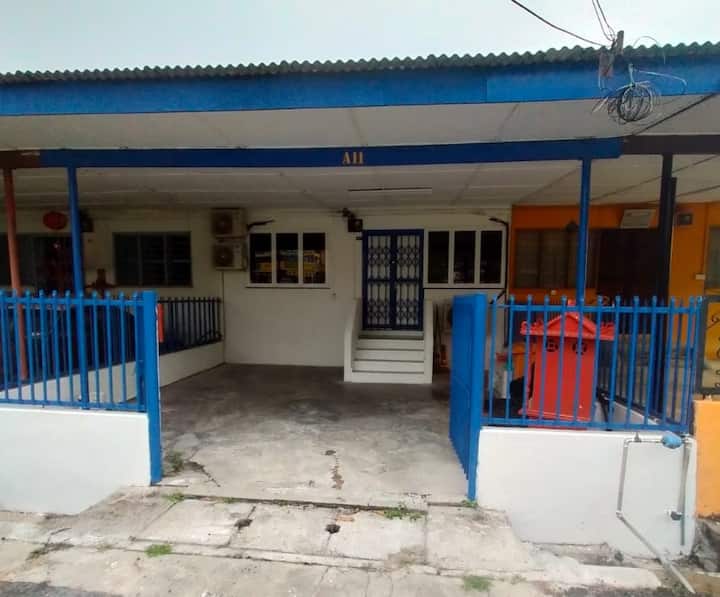 A11 Homestay ~ Peaceful, Relaxing, Retro & Cozy - Sungai Besar