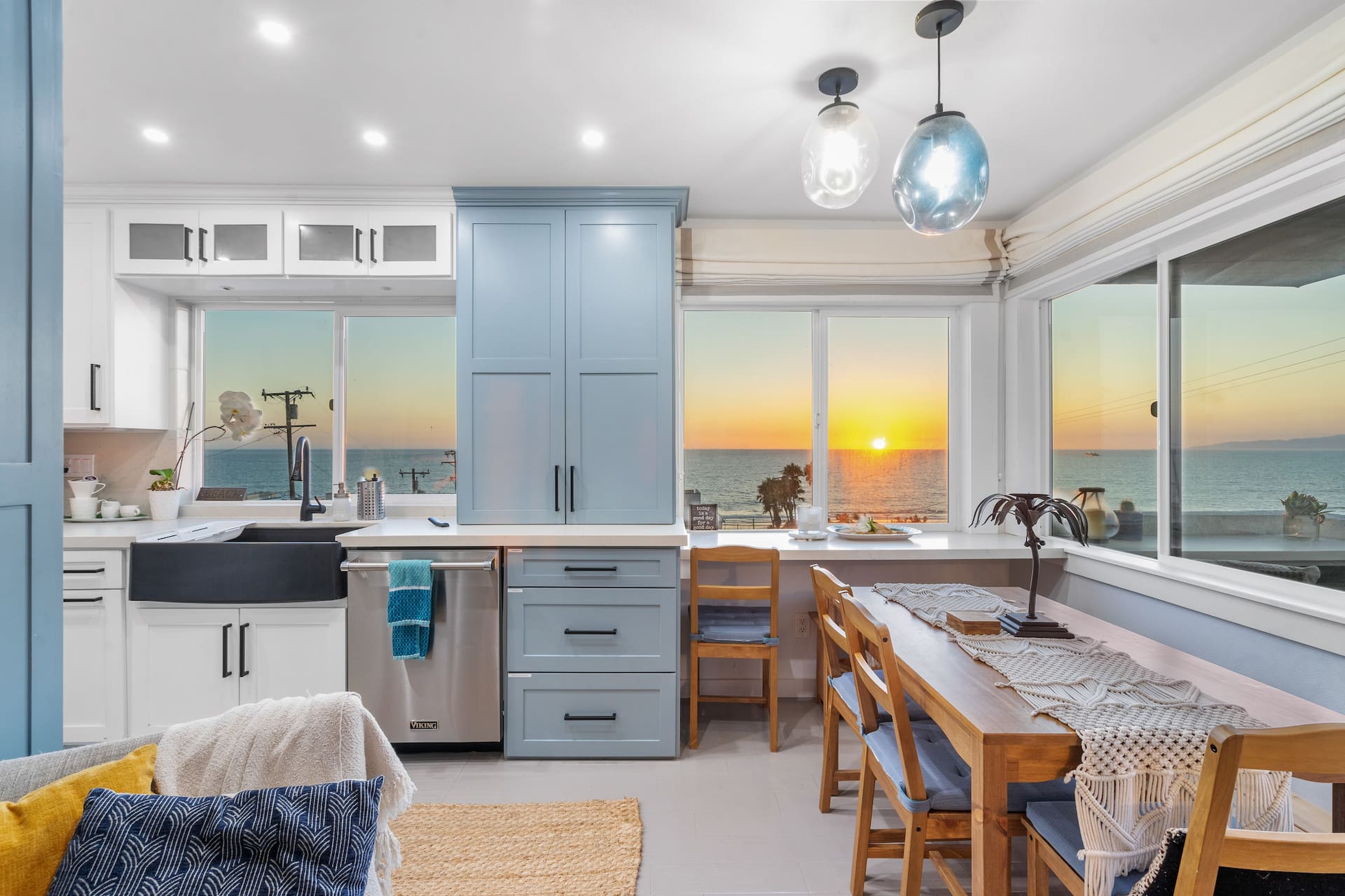 Luxe 4B/4B Oasis | Ocean Views | Rooftop & Garage