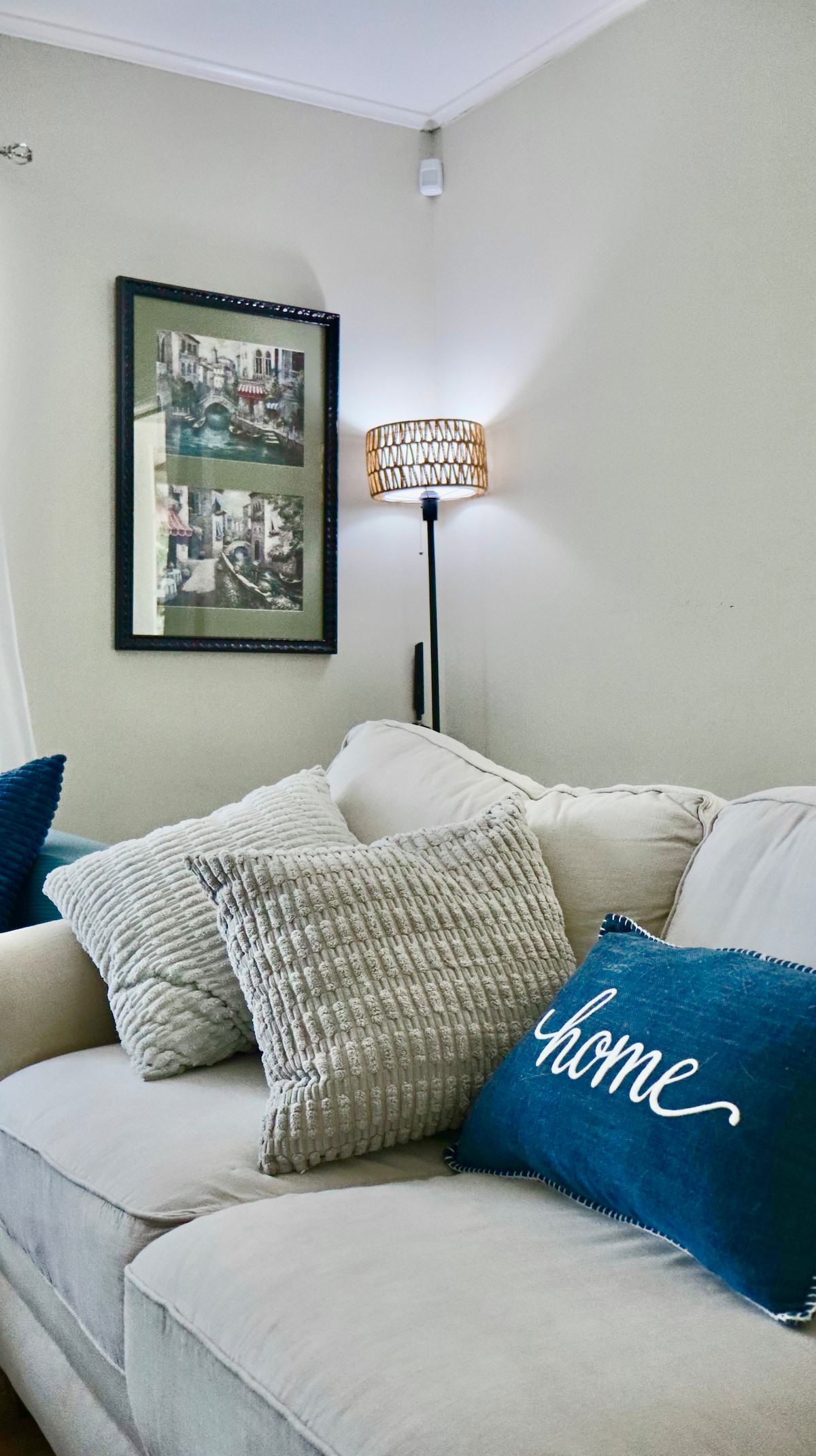 Top Airbnb: Hot Tub Paradise Cottage: 10-Min Walk To Downtown in St. Augustine