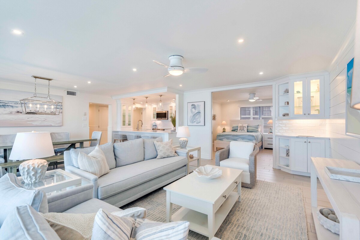 Popular Airbnb listing: Sundial E304: Gulf Front 3BR w/Stunning Ocean View in Sanibel
