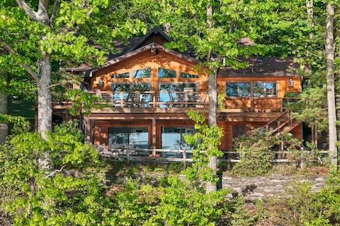 Seneca Lakefront Escape • Private Dock • Sleeps 12