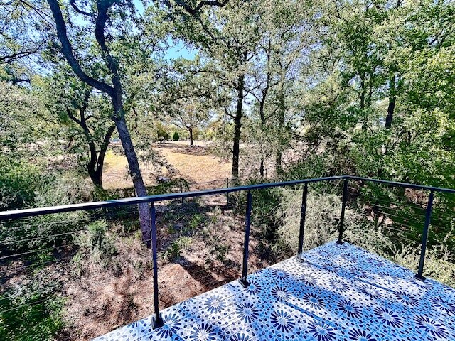 Hideaway East | Luxe Retreat By Train + Downtown