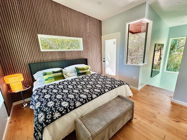 Hideaway East | Luxe Retreat By Train + Downtown