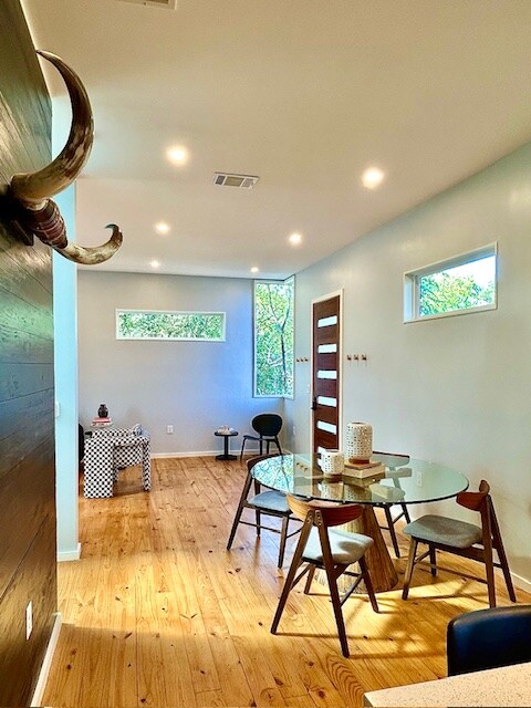 Hideaway East | Luxe Retreat By Train + Downtown