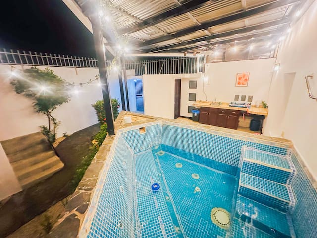 Tropical Heaven Suites– Complejo con Jacuzzi y BBQ