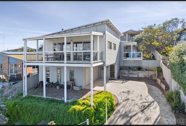 Coastal Comfort, Views And Family Space - Point Lonsdale