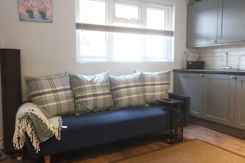 Top Airbnb: Little Whiteways in Farnham