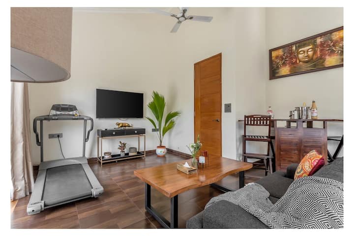 Living room image 2