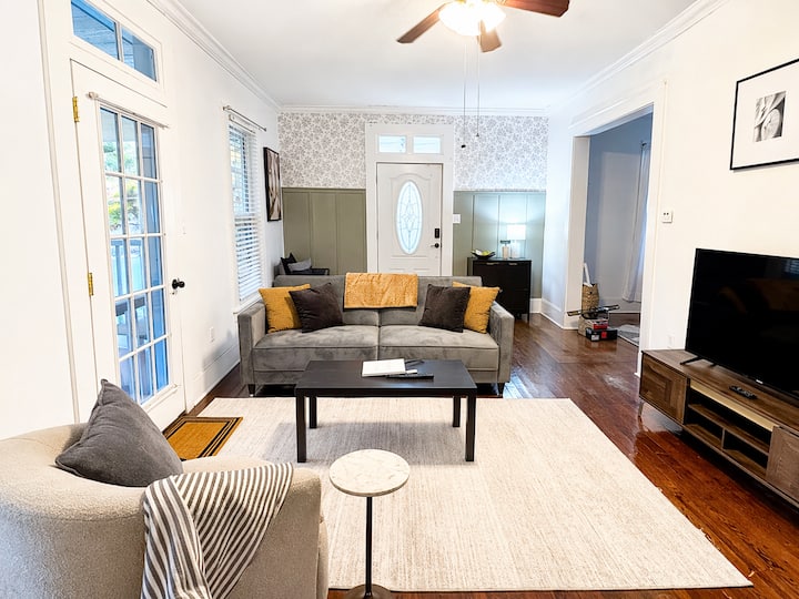 Midtown Cottage, Queen Bed, Pet Friendly - Paducah, KY