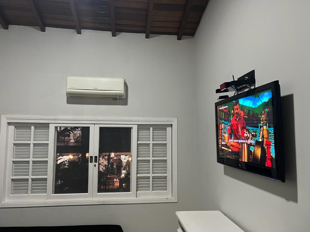 Twee tweepersoonsbedden.