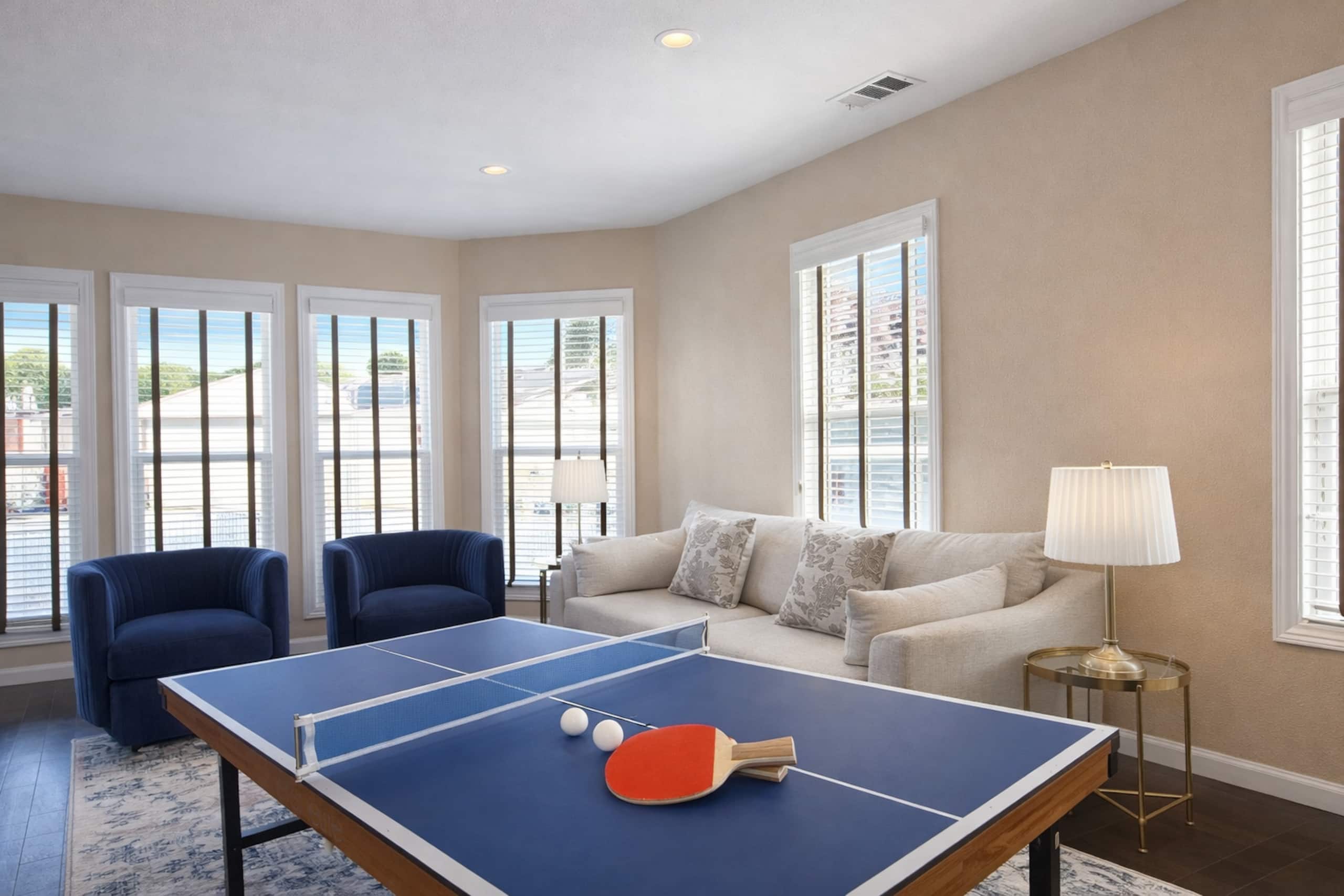 Luxury Pool Retreat w/ Chef's Kitchen & Game Room - Photo 41
